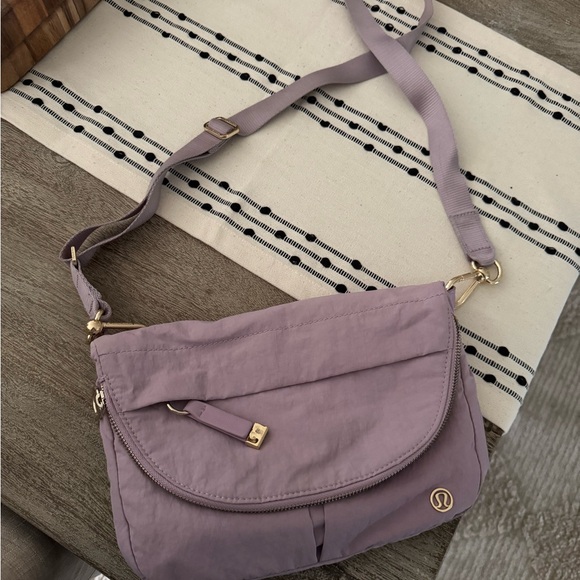 Lululemon all night festival crossbody bag - Picture 1 of 6